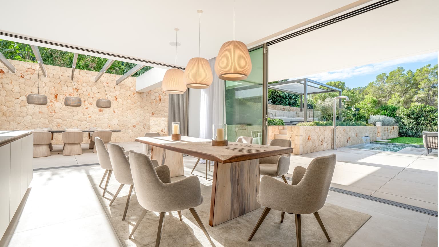 Sophisticated Luxury Villa with Mountain View in Cala Vinyes - Gallery image 10