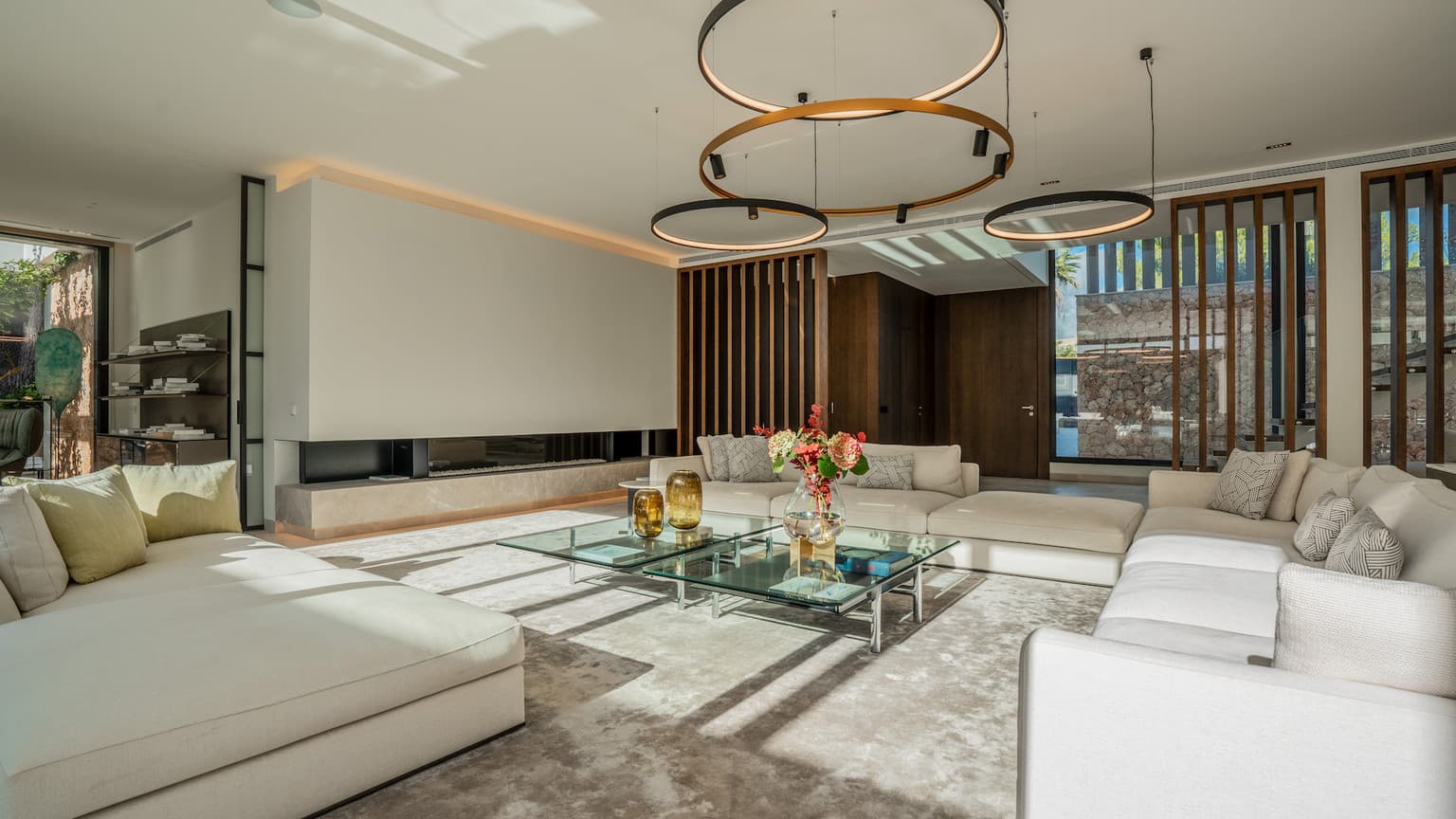 Modern Santa Ponsa Villa with Pool and Gym - Gallery image 4