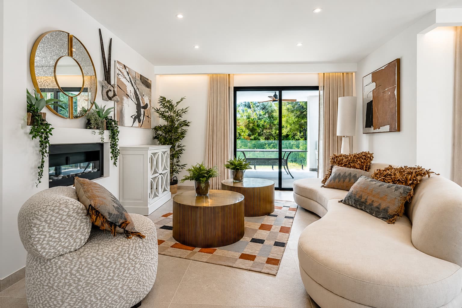 Elegant Mediterranean Villa  – Walking Distance to the Beach - Gallery image 7
