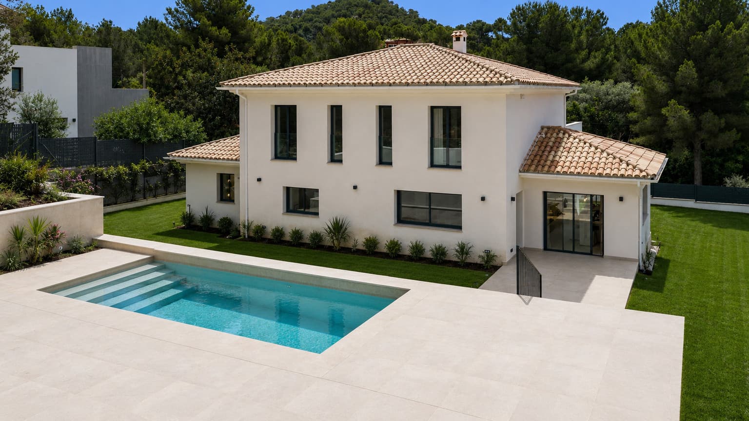 Elegant Mediterranean Villa  – Walking Distance to the Beach - Gallery image 1