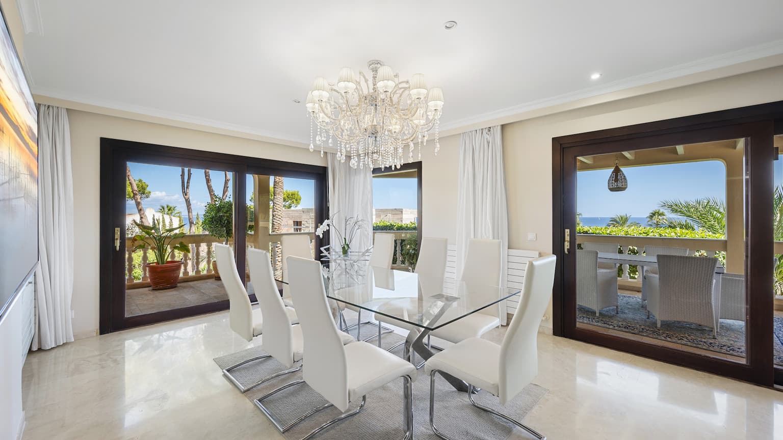 Spacious Seven Bedroom Villa With Sea View - Gallery image 7