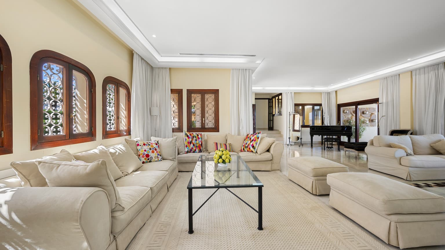 Spacious Seven Bedroom Villa With Sea View - Gallery image 13