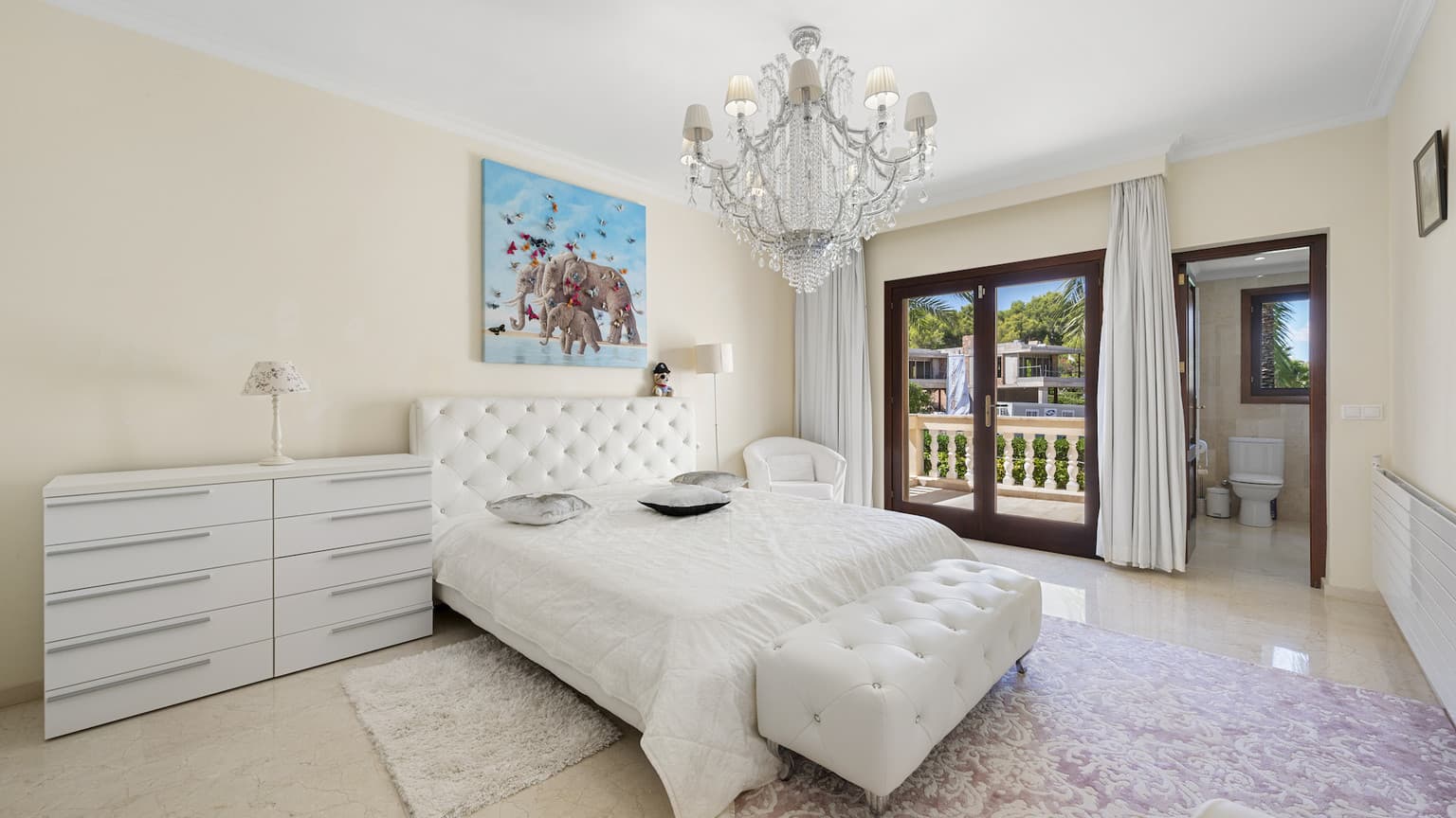 Spacious Seven Bedroom Villa With Sea View - Gallery image 22