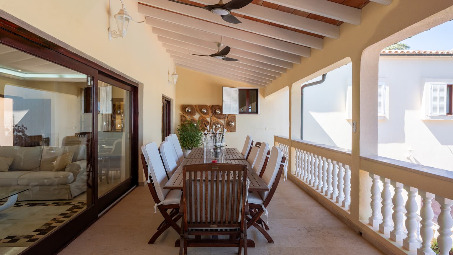 Spacious Seven Bedroom Villa With Sea View - Gallery image 37