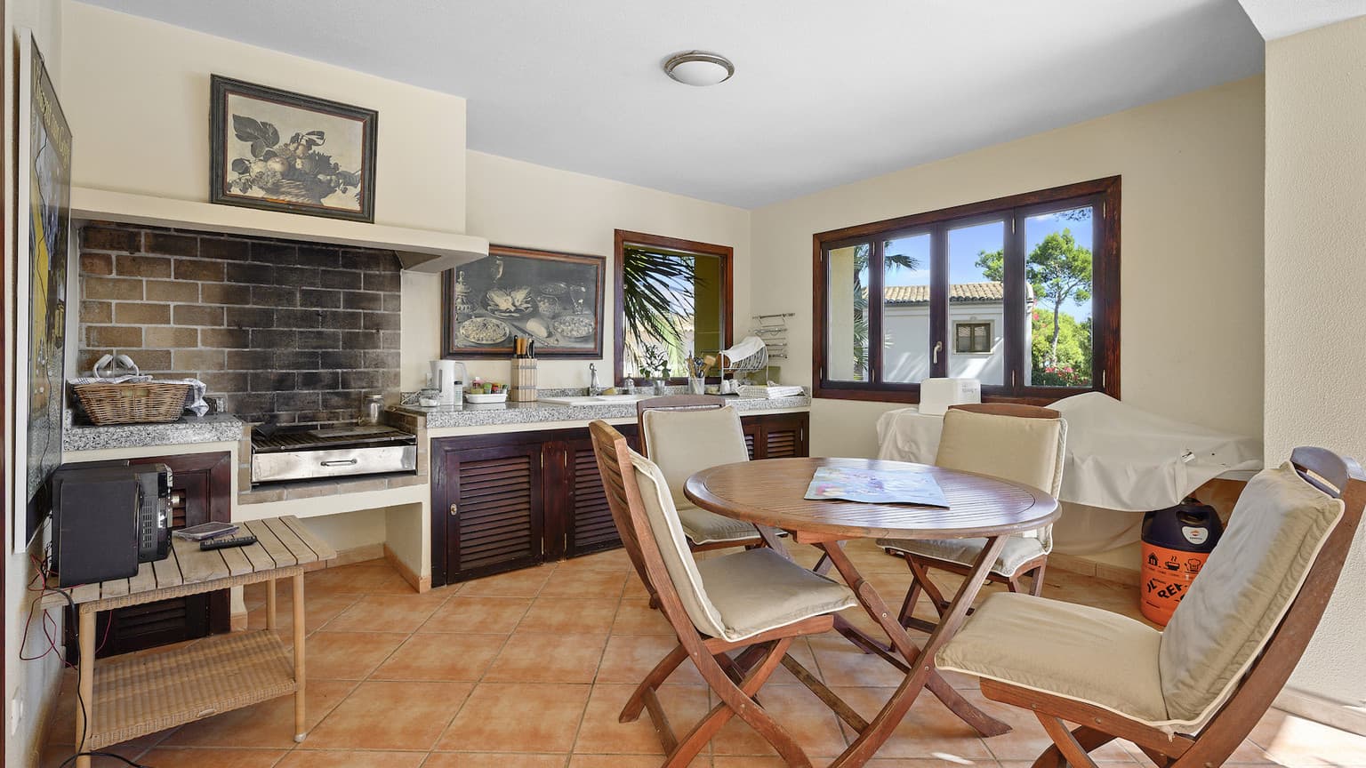 Spacious Seven Bedroom Villa With Sea View - Gallery image 43