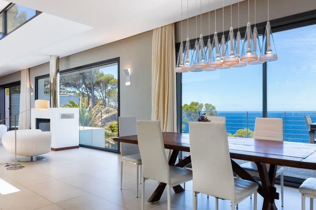 Seafront Villa with Paddle Court - Gallery image 4