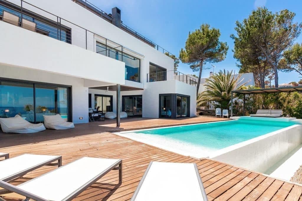 Seafront Villa with Paddle Court - Gallery image 20