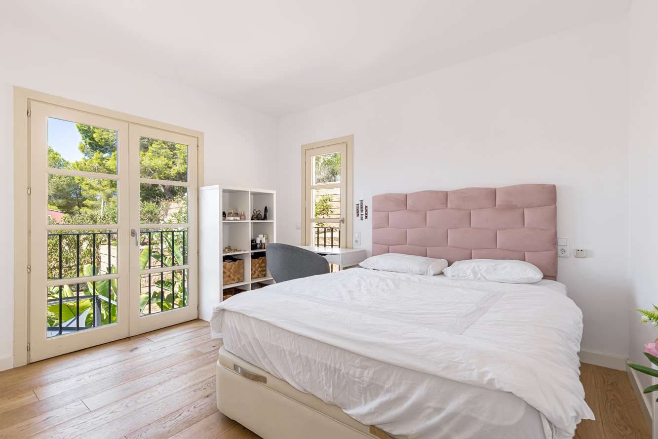 Elegant Family Home in Southwest - Gallery image 11