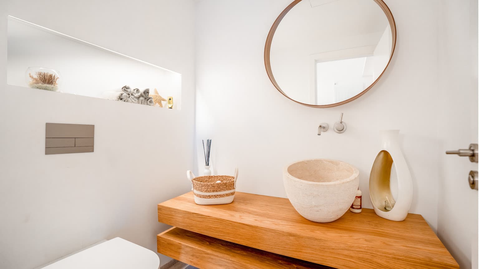 Elegant Family Home in Southwest - Gallery image 22