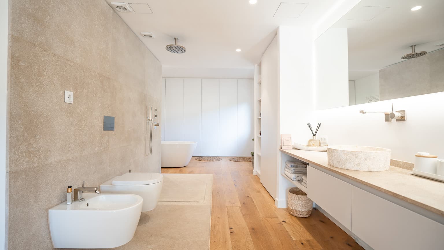 Elegant Family Home in Southwest - Gallery image 11