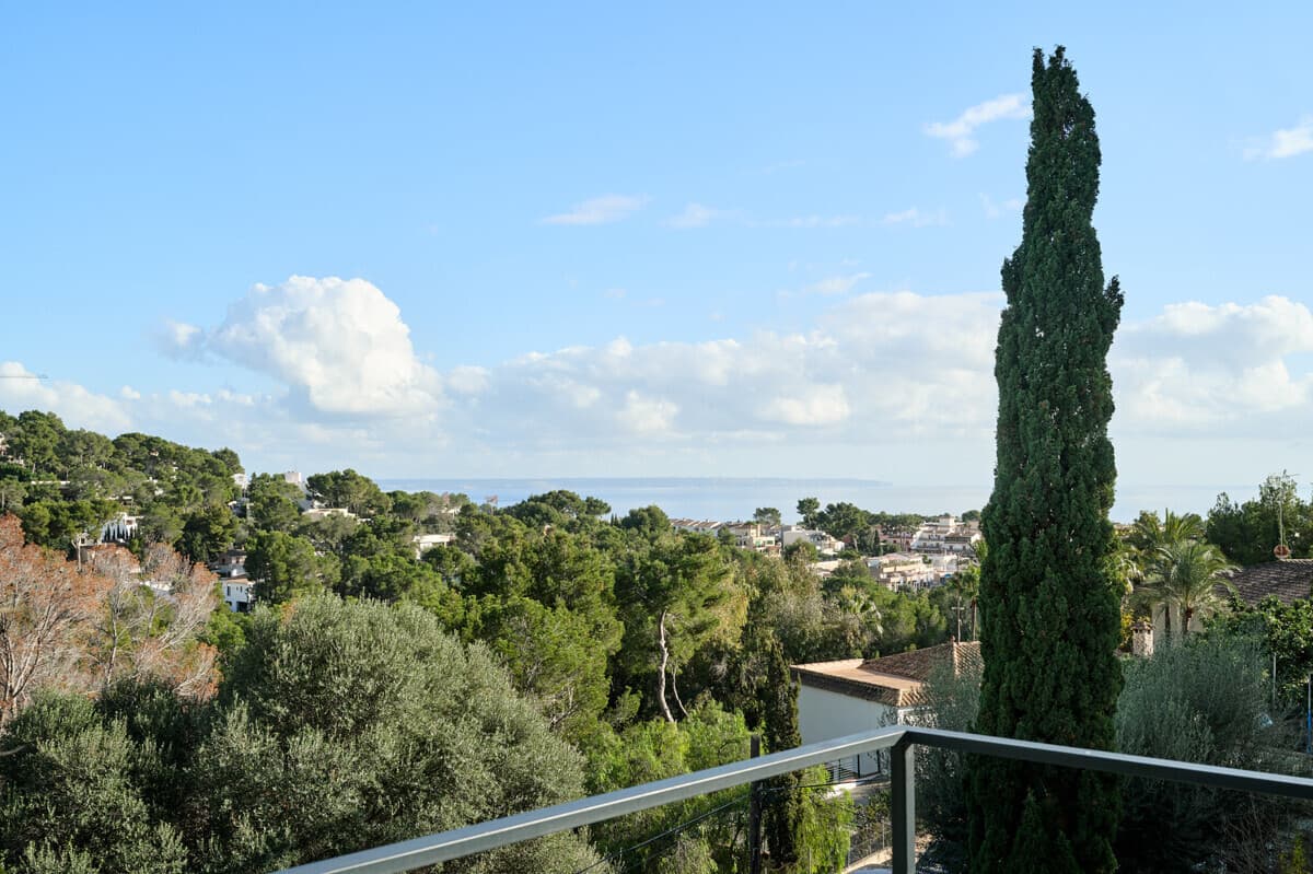 Spacious Furnished Villa with Sea View in Costa - Gallery image 9