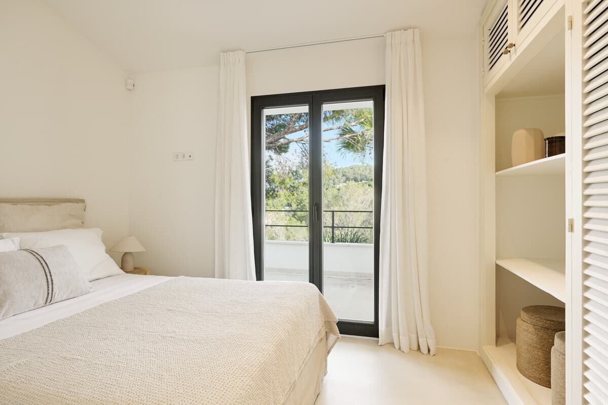 Spacious Furnished Villa with Sea View in Costa - Gallery image 13