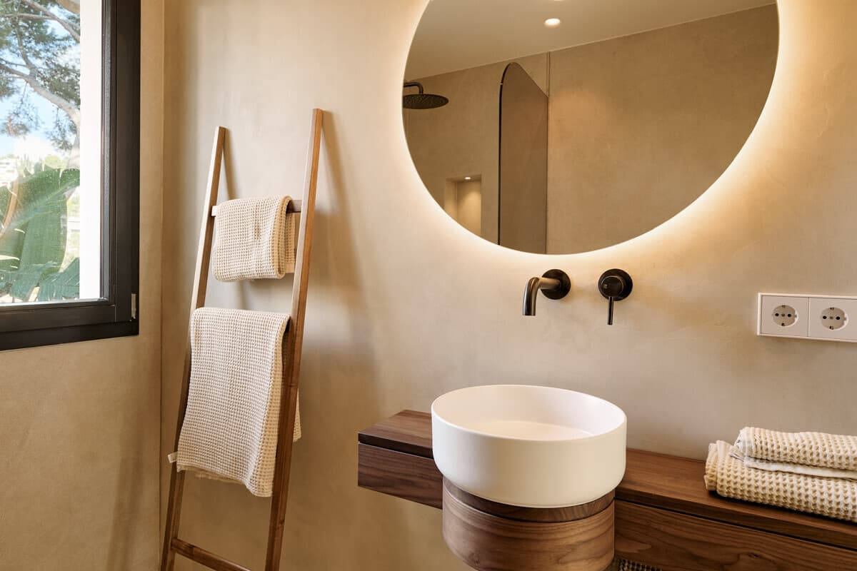 Spacious Furnished Villa with Sea View in Costa - Gallery image 14