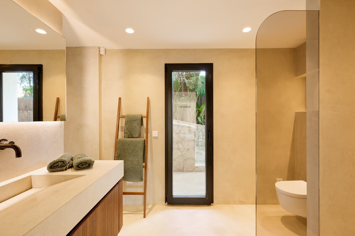 Spacious Furnished Villa with Sea View in Costa - Gallery image 20