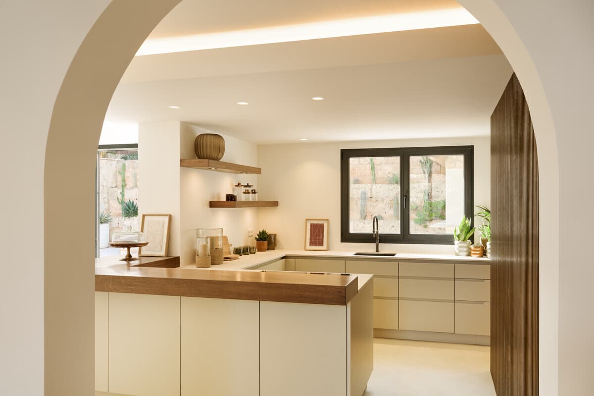 Spacious Furnished Villa with Sea View in Costa - Gallery image 25