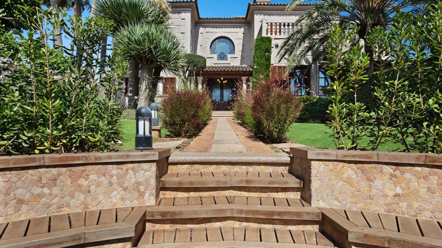 Detached Villa with Sea Views in Marratxí – Only 15 Minutes to Palma de Mallorca - Gallery image 2