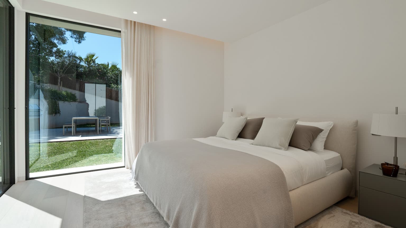 Exclusive Luxury Villa in Mallorca with 2 Pools – Architectural Elegance Meets Modern Living - Gallery image 13