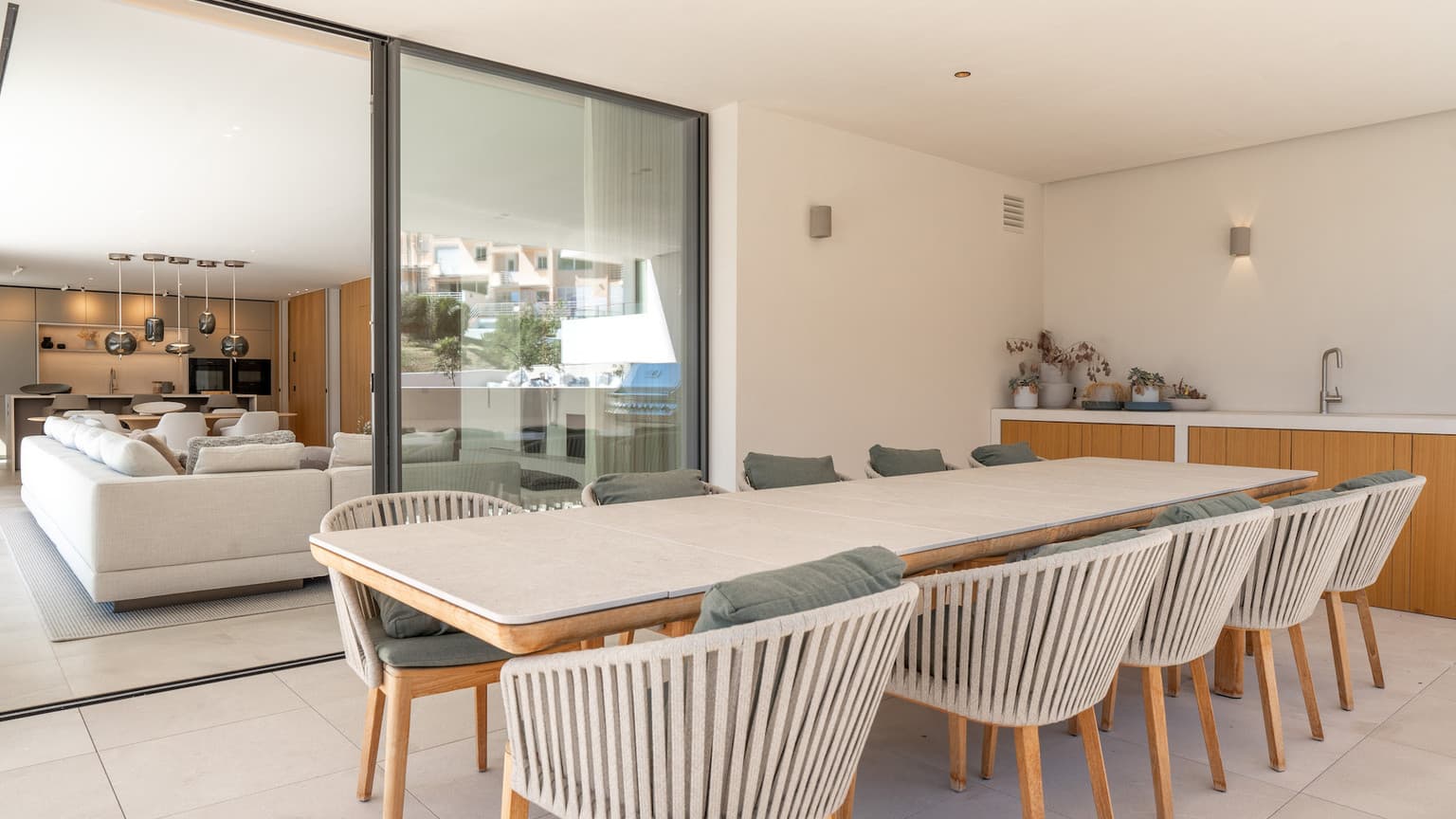 Exclusive Luxury Villa in Mallorca with 2 Pools – Architectural Elegance Meets Modern Living - Gallery image 28