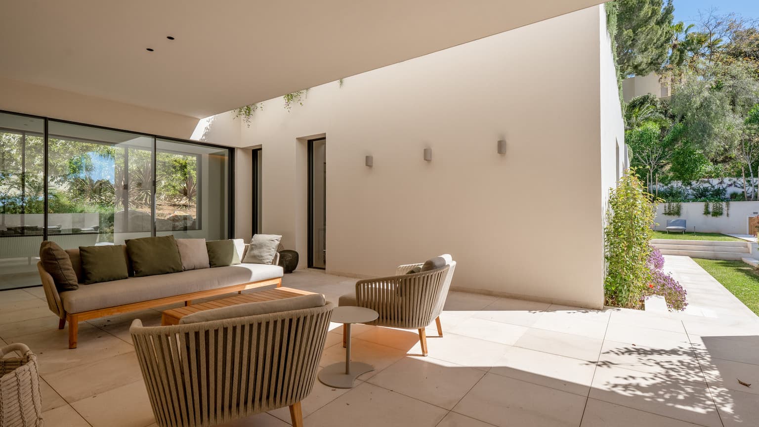 Exclusive Luxury Villa in Mallorca with 2 Pools – Architectural Elegance Meets Modern Living - Gallery image 20