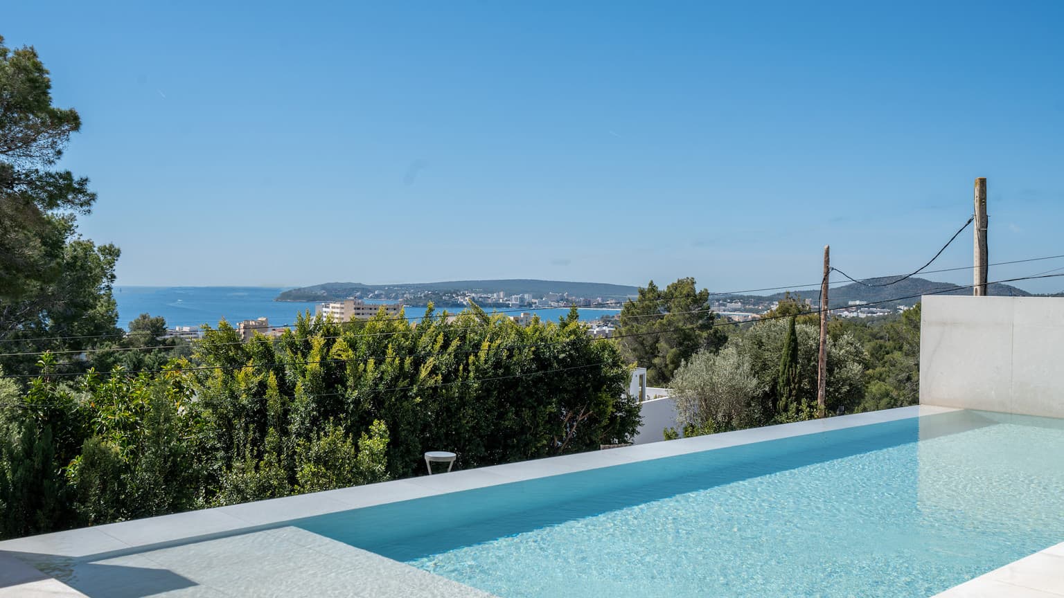 Exclusive Luxury Villa in Mallorca with 2 Pools – Architectural Elegance Meets Modern Living - Gallery image 32