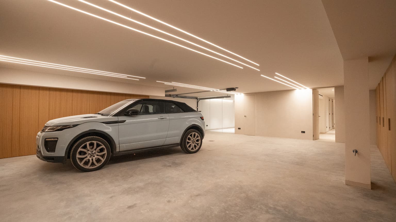 Exclusive Luxury Villa in Mallorca with 2 Pools – Architectural Elegance Meets Modern Living - Gallery image 42