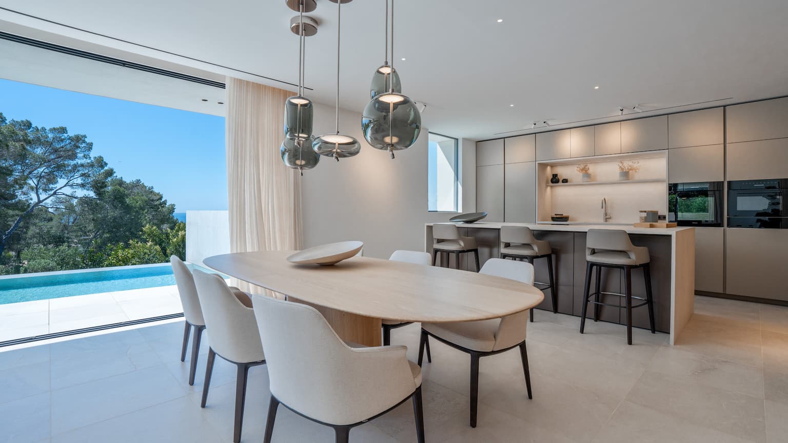 Exclusive Luxury Villa in Mallorca with 2 Pools – Architectural Elegance Meets Modern Living - Gallery image 6