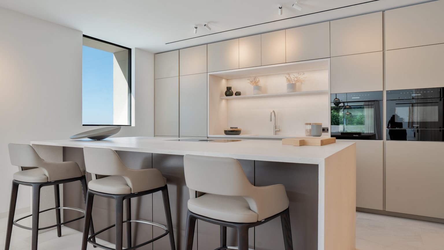 Exclusive Luxury Villa in Mallorca with 2 Pools – Architectural Elegance Meets Modern Living - Gallery image 8