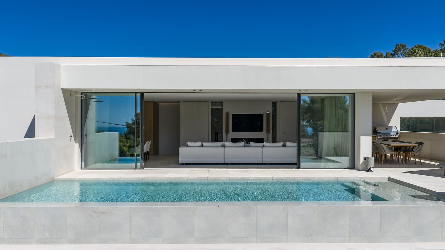 Exclusive Luxury Villa in Mallorca with 2 Pools – Architectural Elegance Meets Modern Living - Gallery image 46