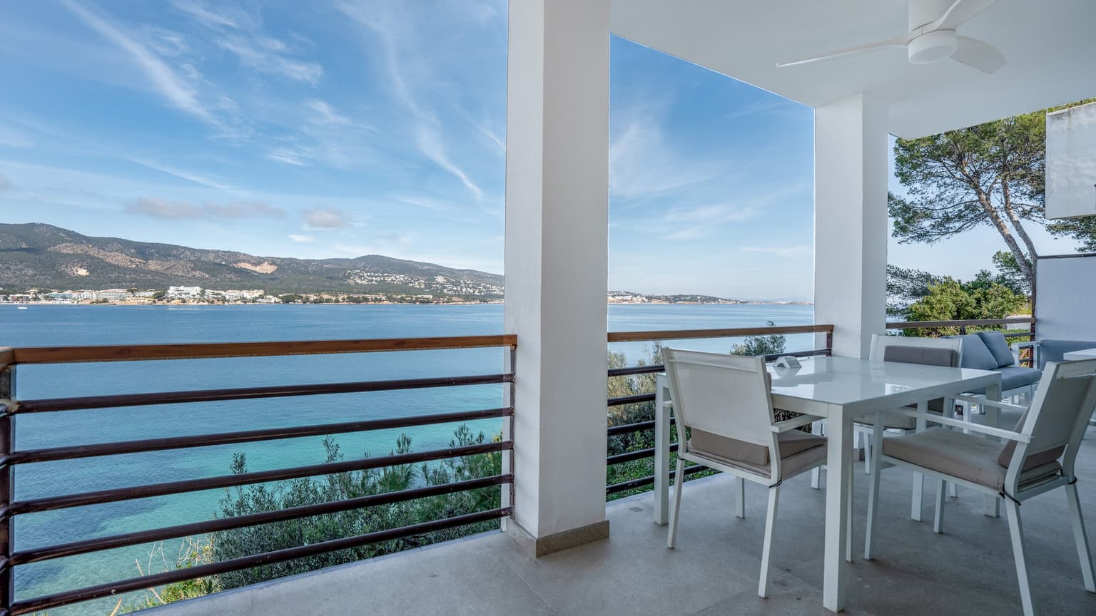 first sea line direct acces apartment for rent - Gallery image 2