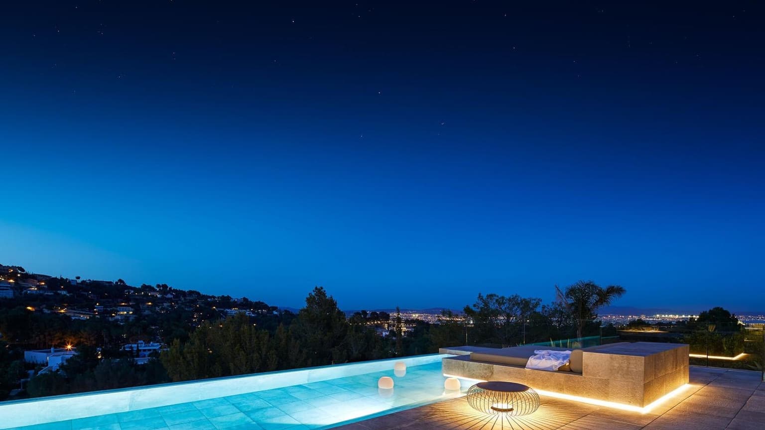 Exclsuive designer Villa Son Vida - Gallery image 9