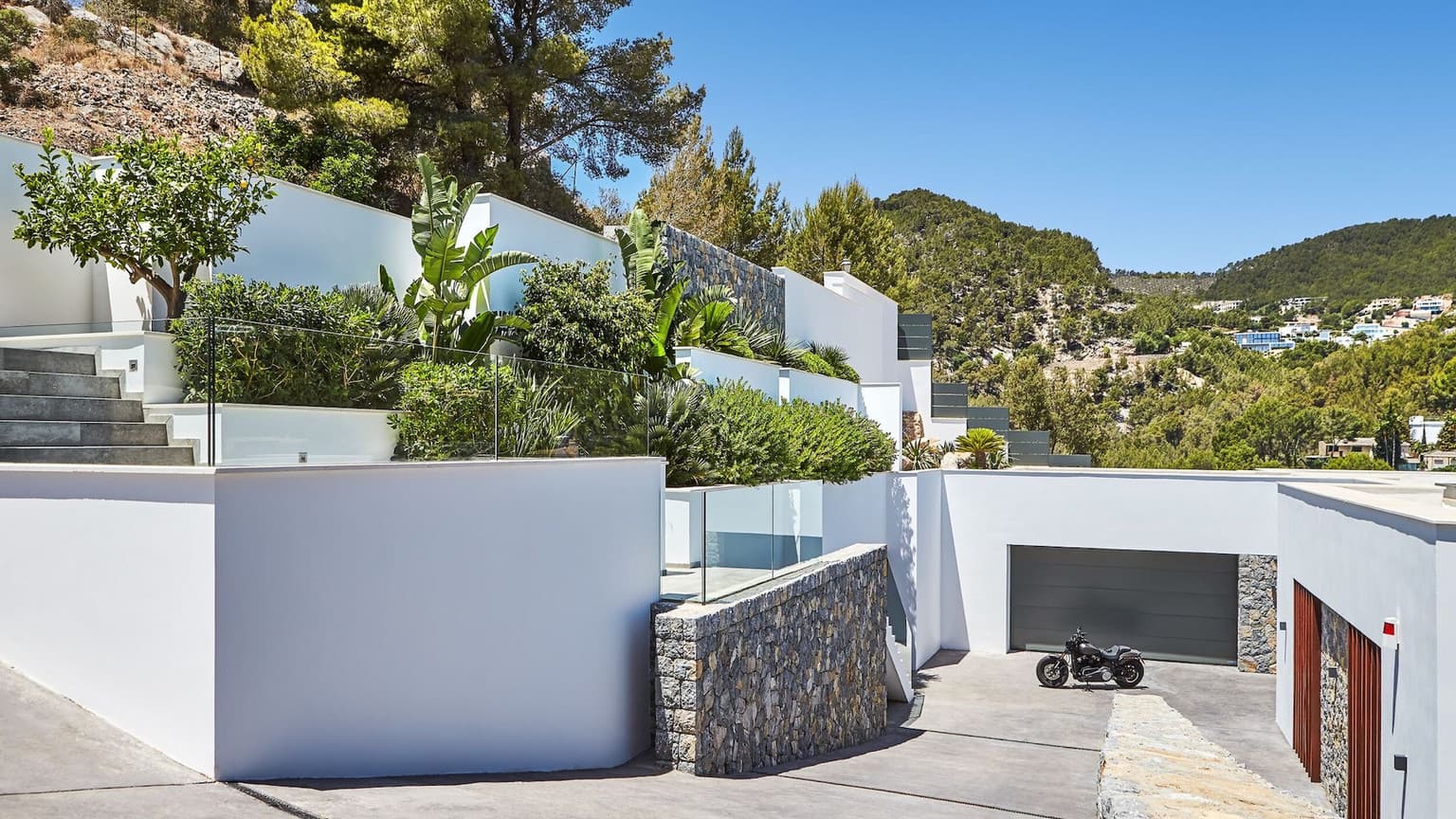 Exclsuive designer Villa Son Vida - Gallery image 14