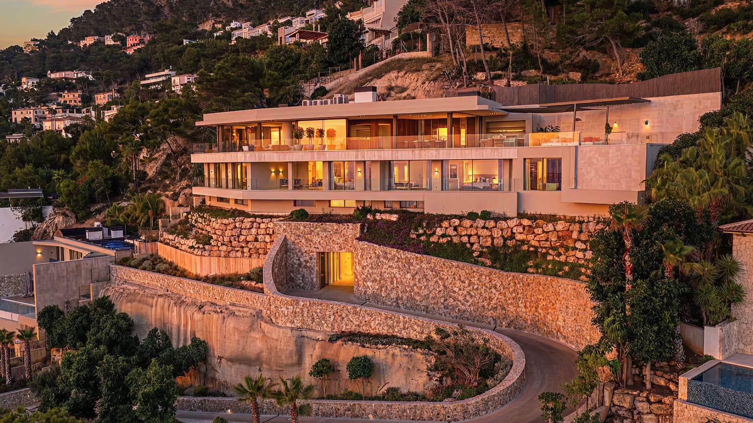 Iconic Sunset Villa with Panoramic Sea Views - Gallery image 7