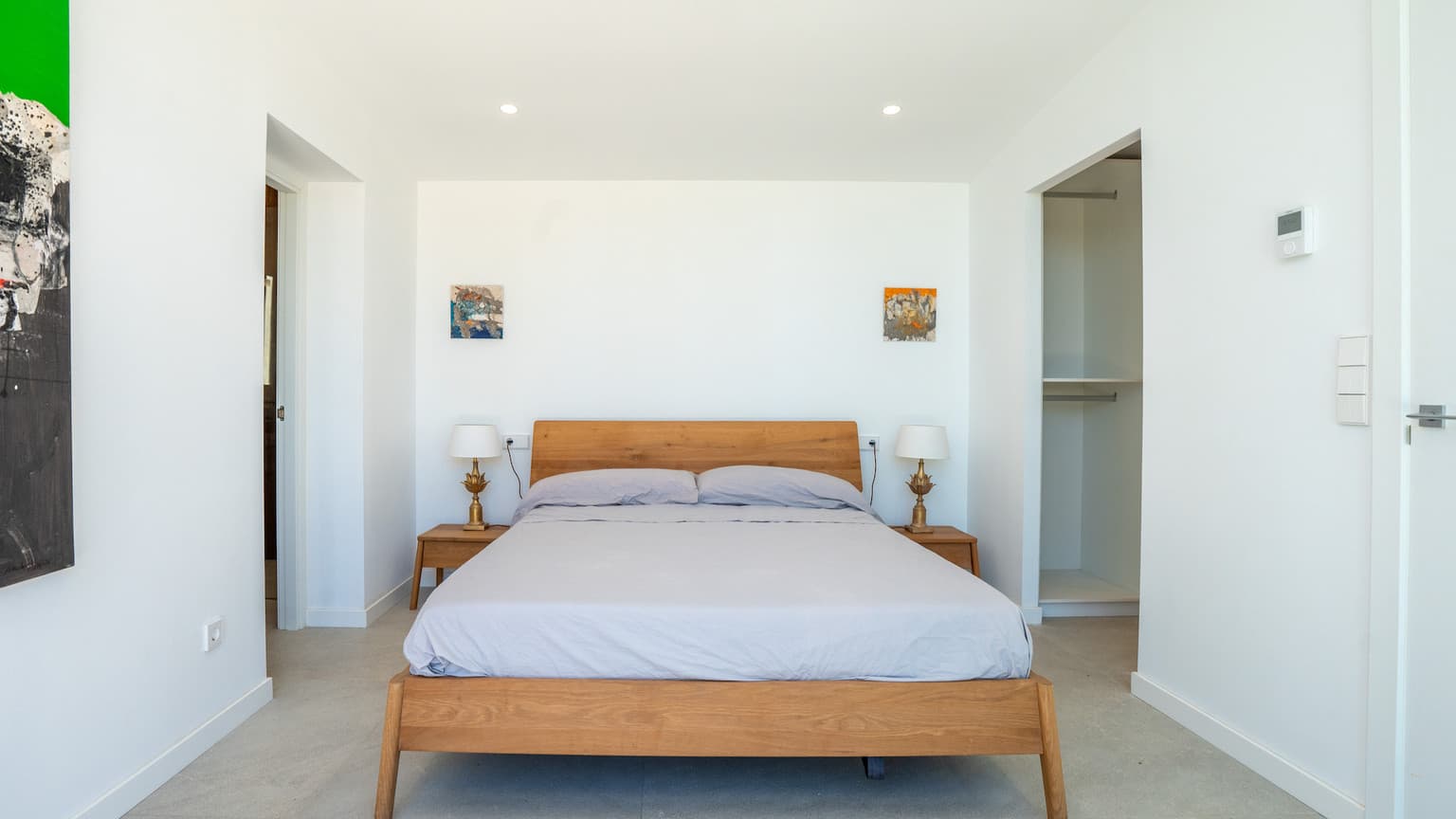 Beautiful modern countryside villa with panoramic views - Gallery image 17