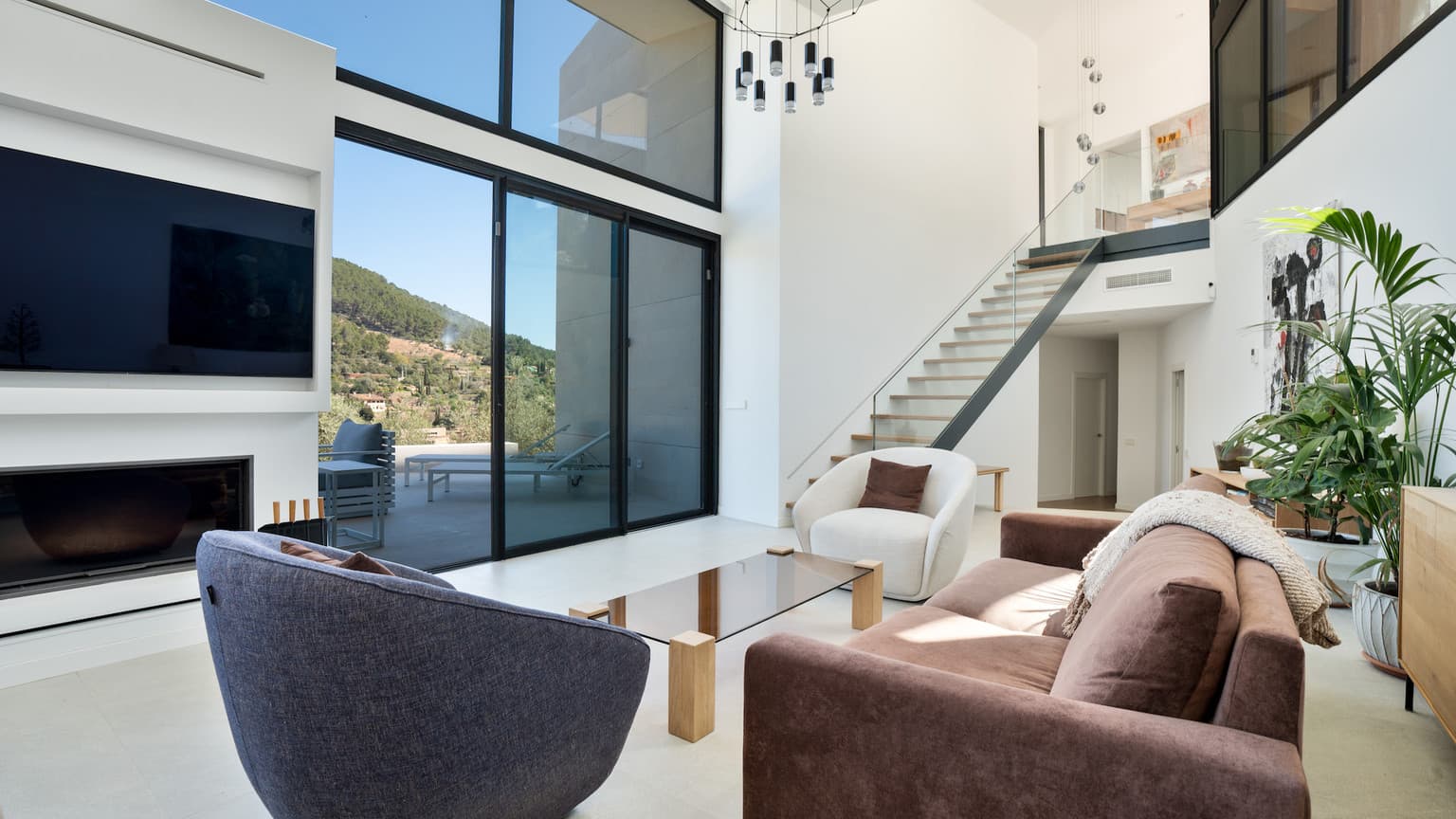 Beautiful modern countryside villa with panoramic views - Gallery image 4