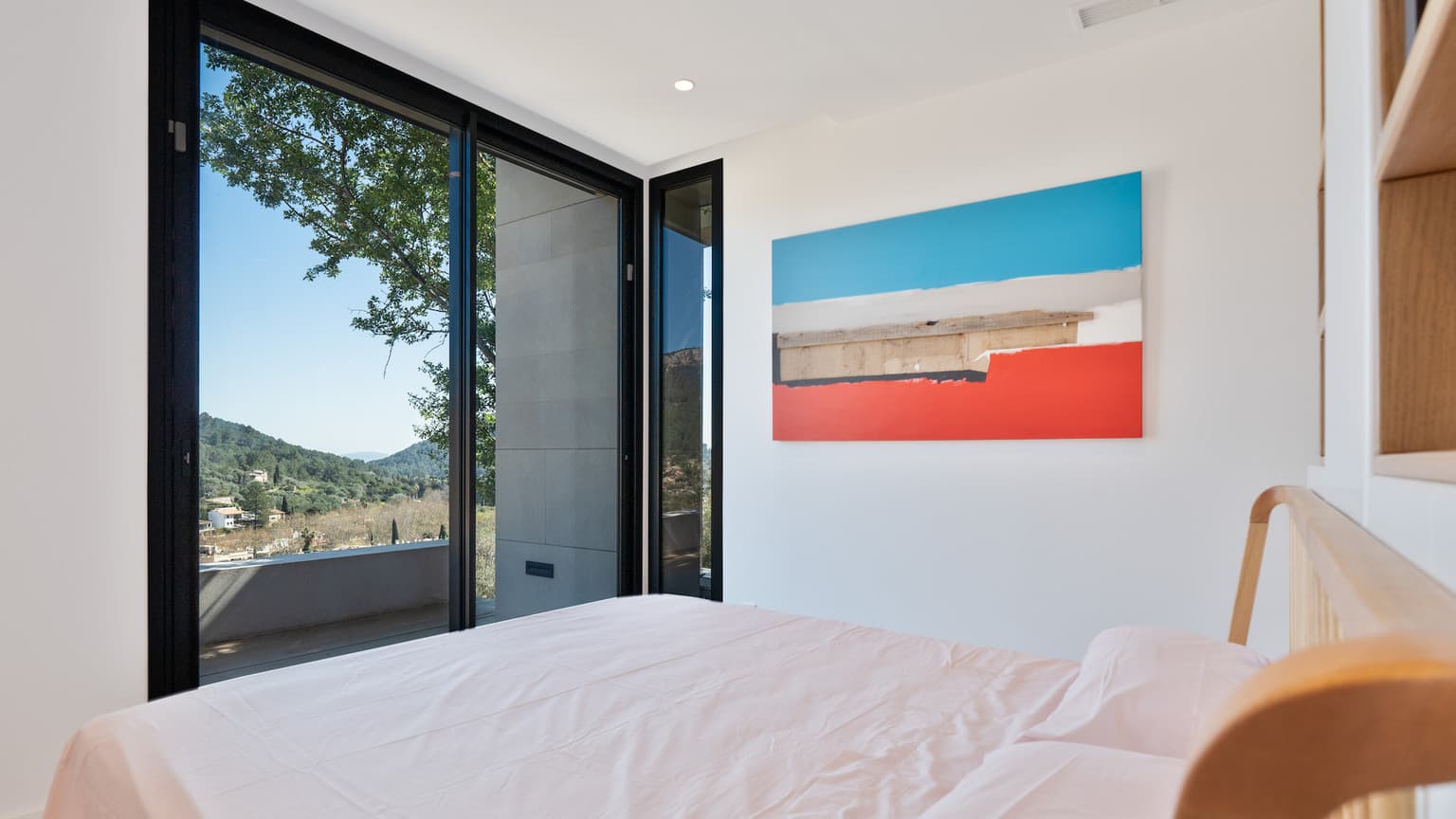 Beautiful modern countryside villa with panoramic views - Gallery image 16