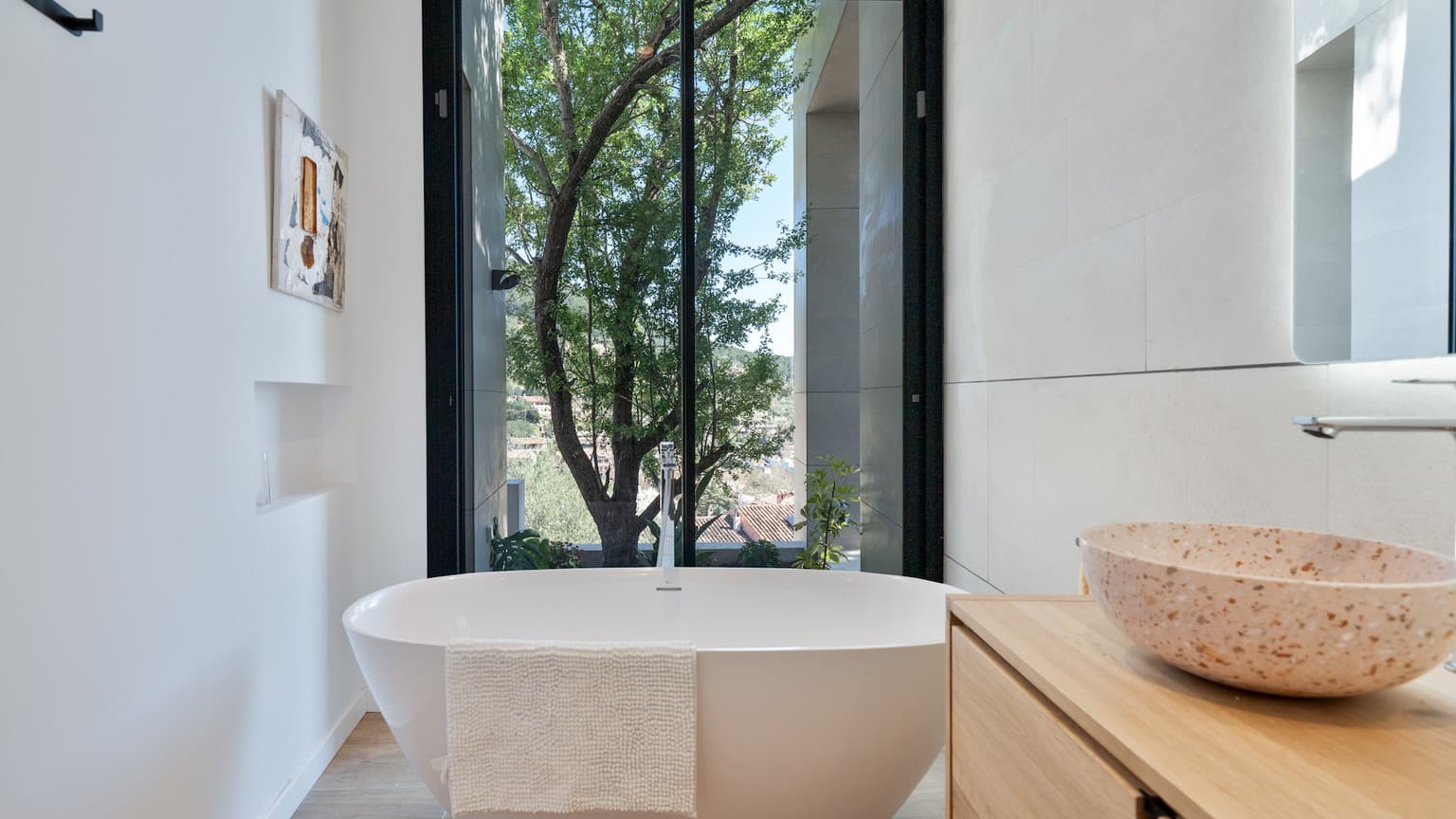 Beautiful modern countryside villa with panoramic views - Gallery image 13