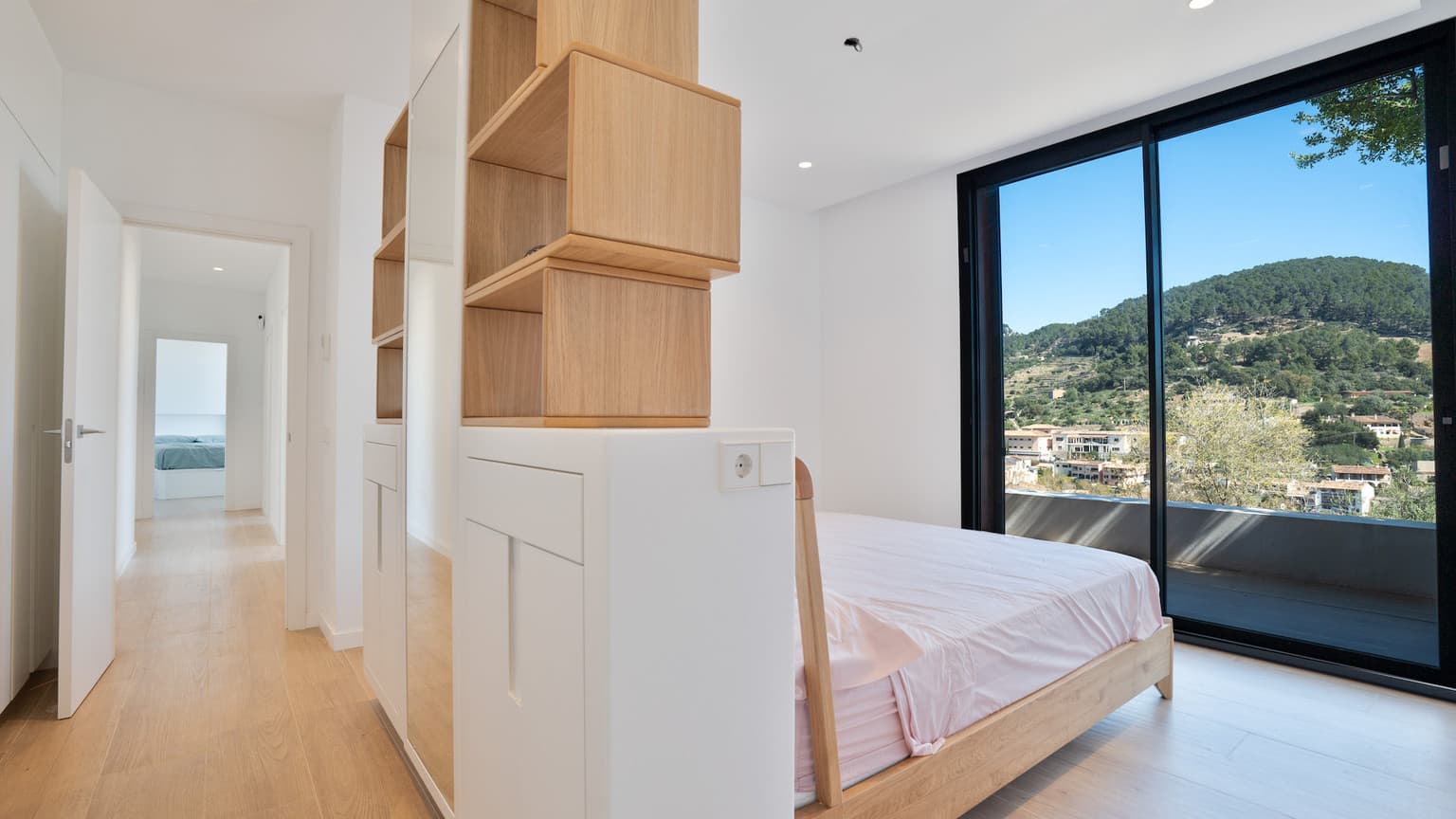 Beautiful modern countryside villa with panoramic views - Gallery image 12