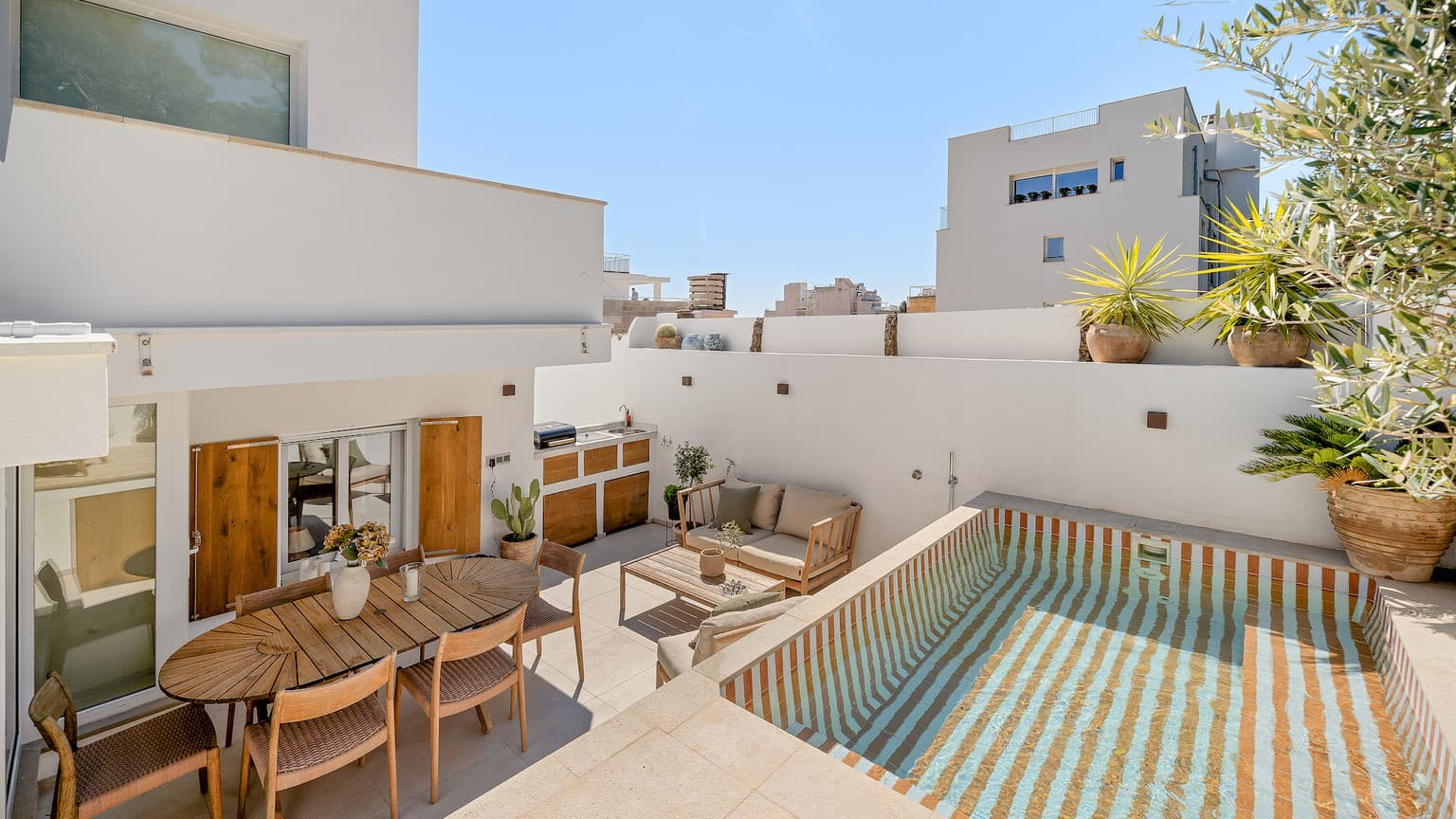 Luxurious Townhouse for monthly Summer Rental in Palma Centre with Seaview - Gallery image 4