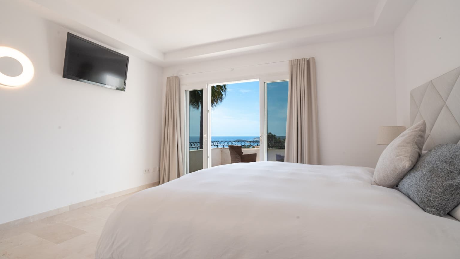 Contemporary Sea View Villa in Costa de Blanes - Gallery image 8