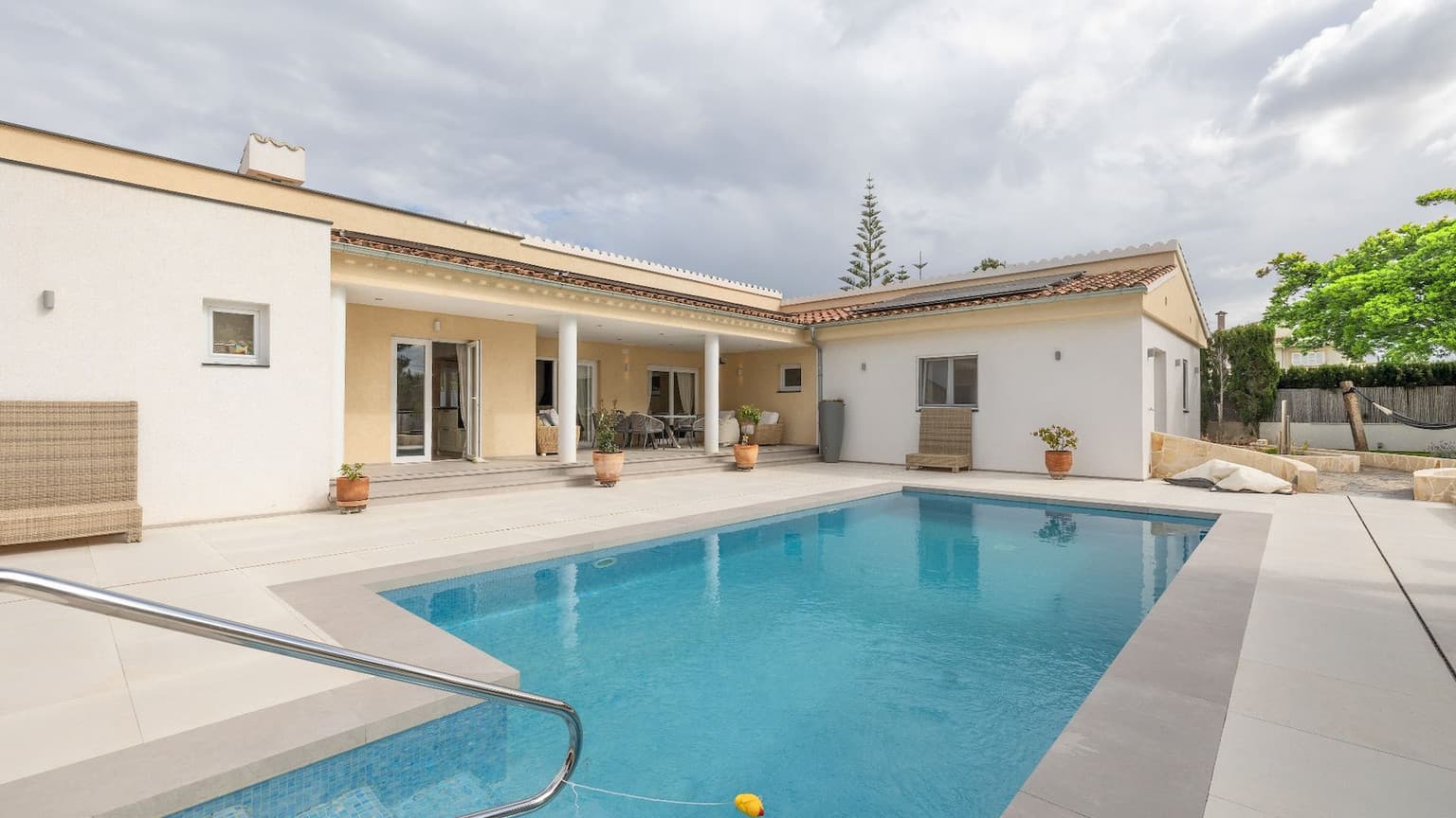 Chalet in Maioris for Rent - Gallery image 1