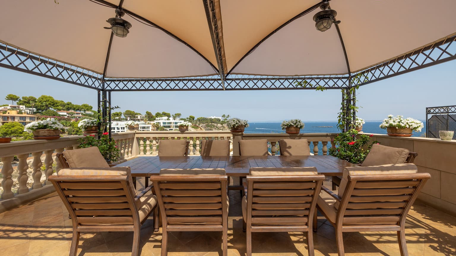Ultra-Luxury Waterfront Villa with Private Sea Access in Palma Bay - Gallery image 2