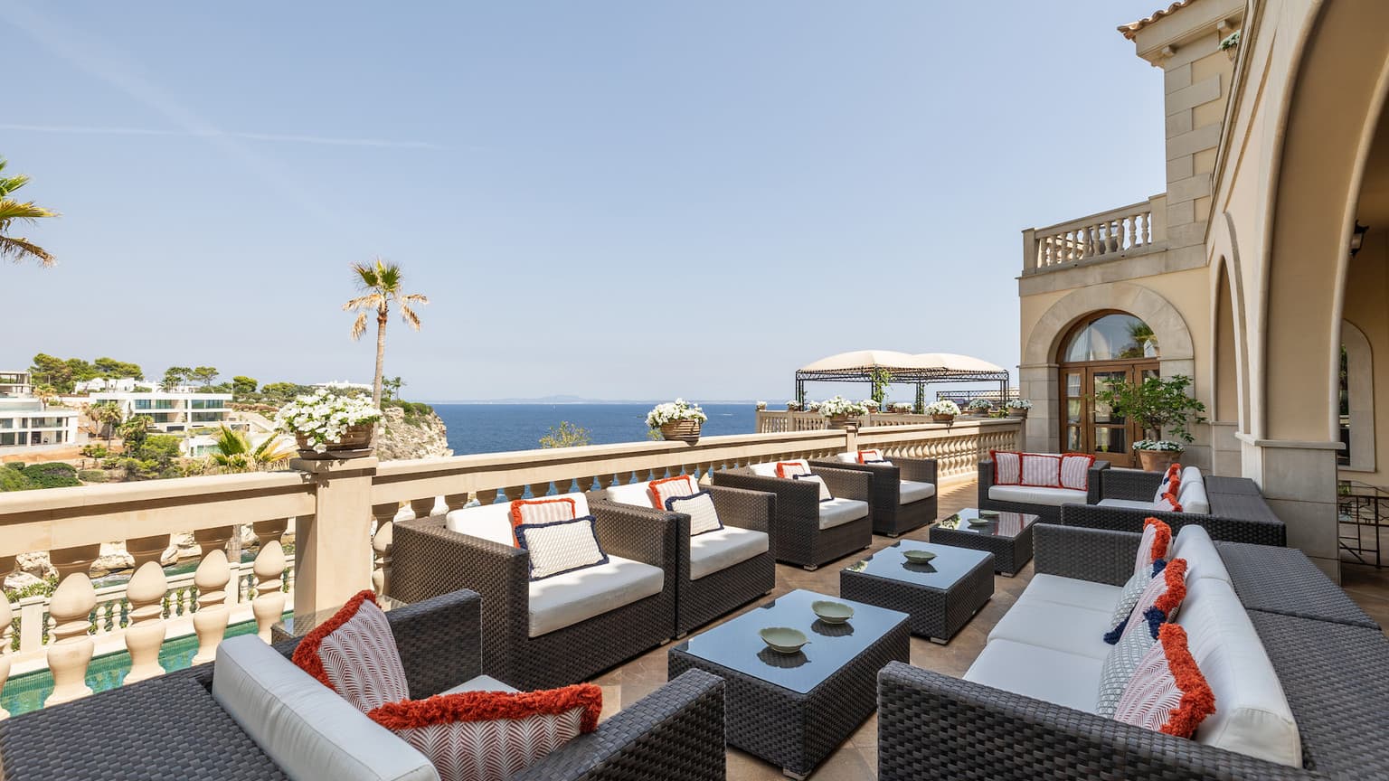 Ultra-Luxury Waterfront Villa with Private Sea Access in Palma Bay - Gallery image 4