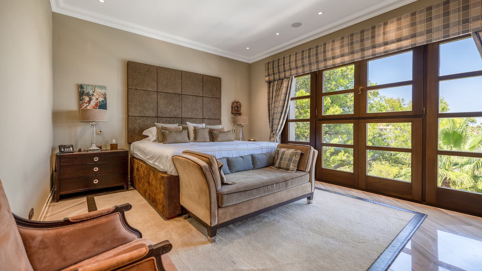 Ultra-Luxury Waterfront Villa with Private Sea Access in Palma Bay - Gallery image 10