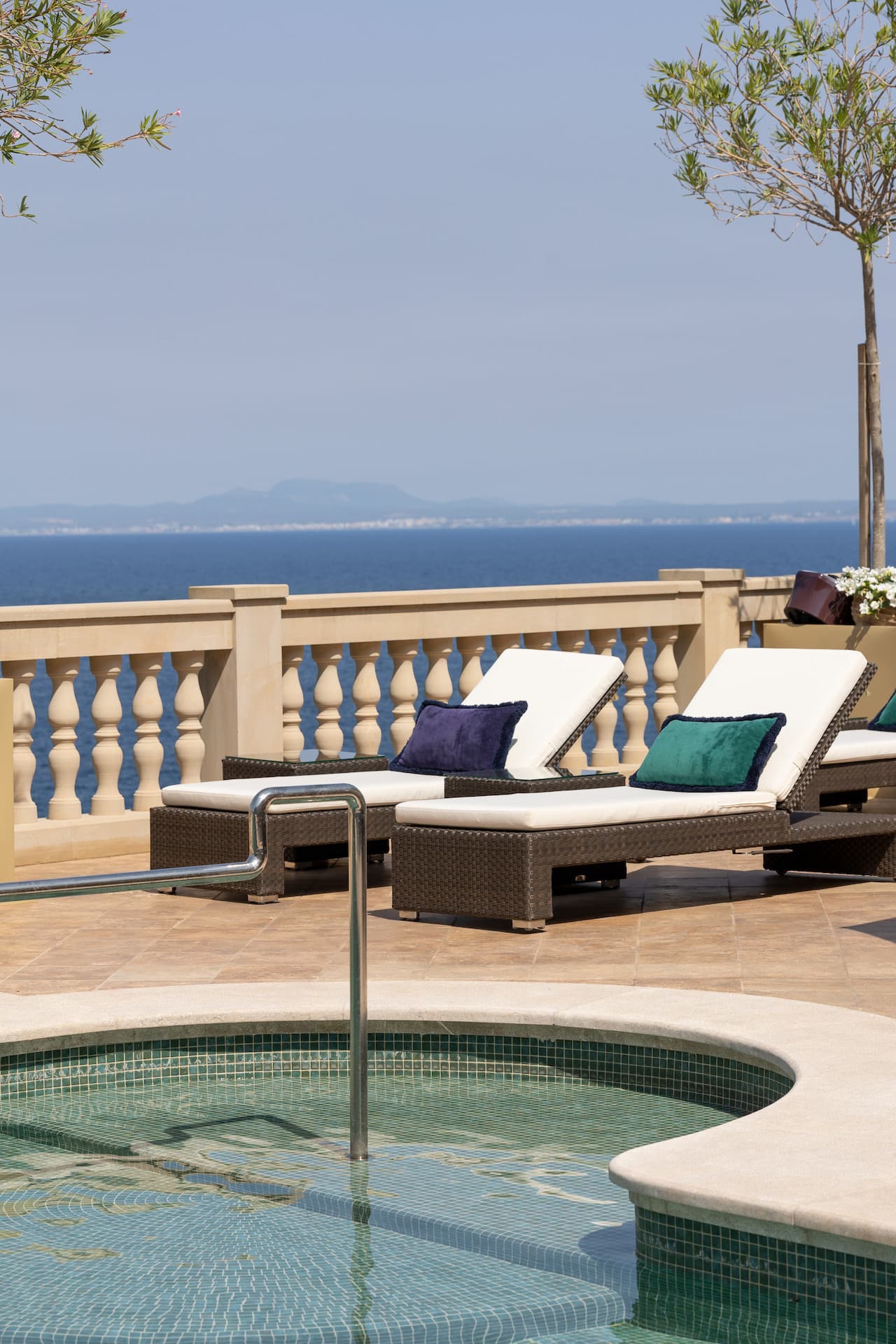 Ultra-Luxury Waterfront Villa with Private Sea Access in Palma Bay - Gallery image 31