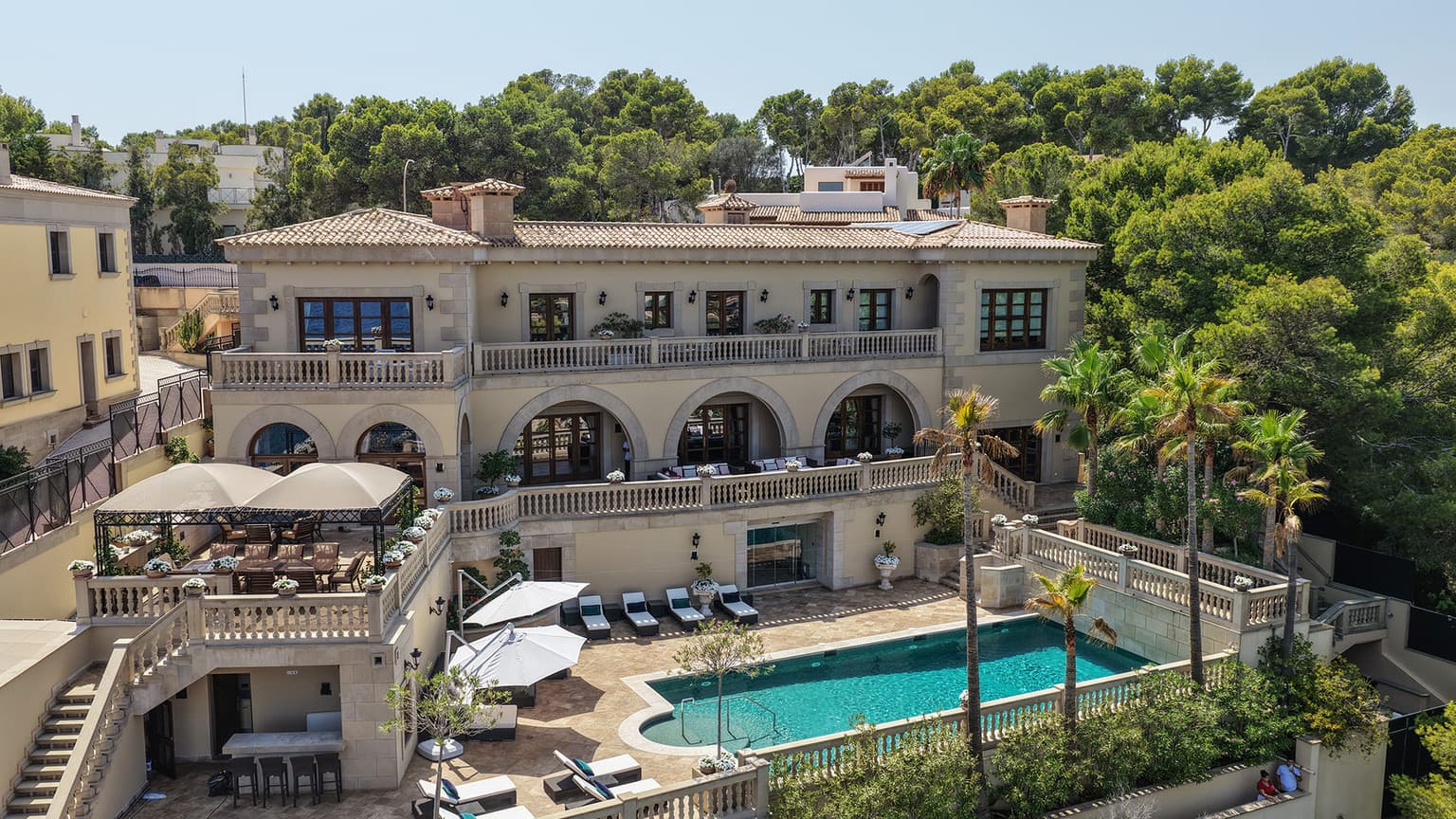 Ultra-Luxury Waterfront Villa with Private Sea Access in Palma Bay - Gallery image 1