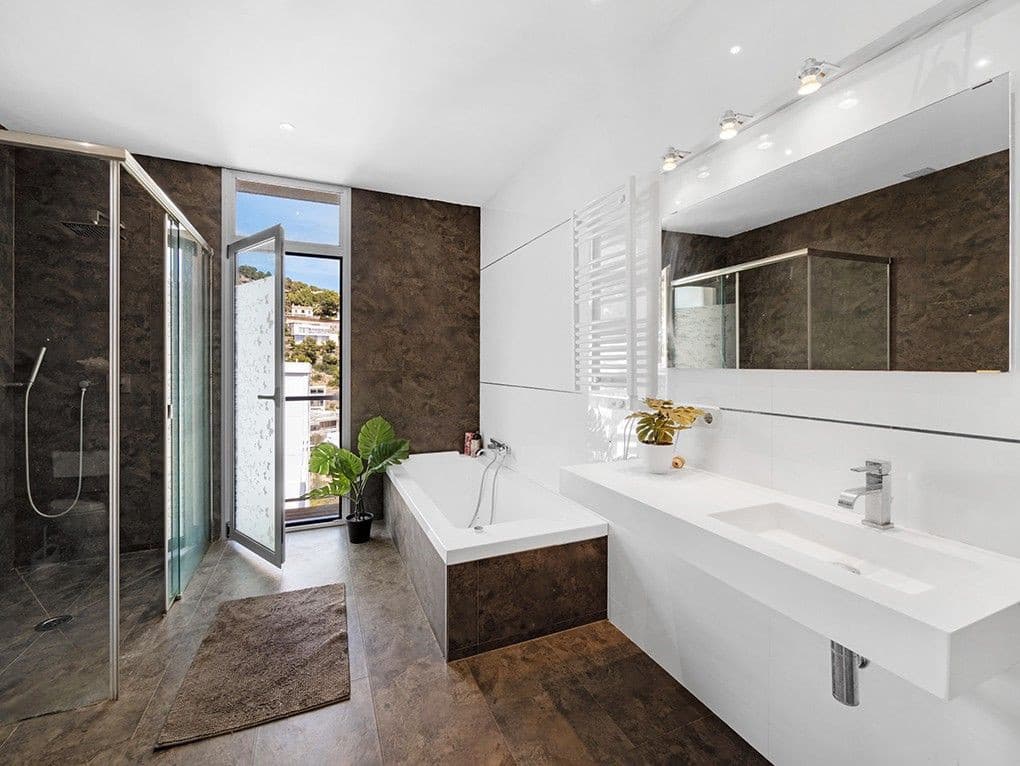 Modern Costa Den Blanes Villa with Pool For Sale - Gallery image 18