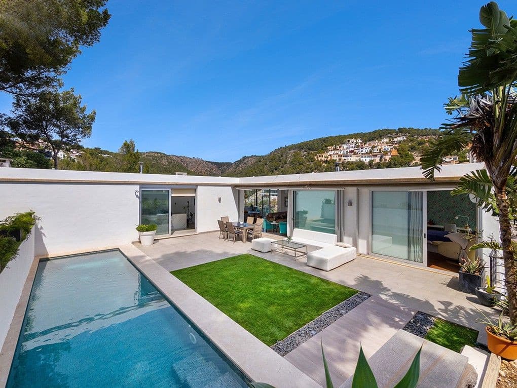 Modern Costa Den Blanes Villa with Pool For Sale - Gallery image 2