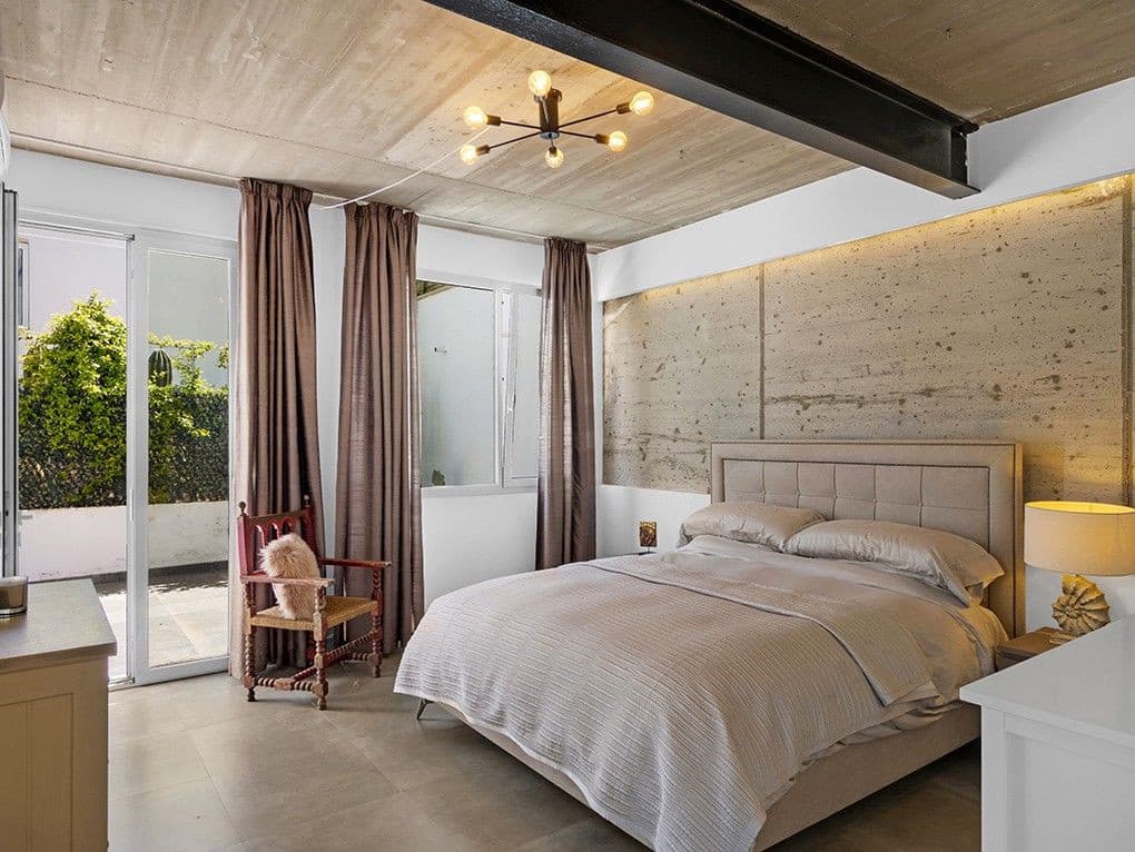 Modern Costa Den Blanes Villa with Pool For Sale - Gallery image 12