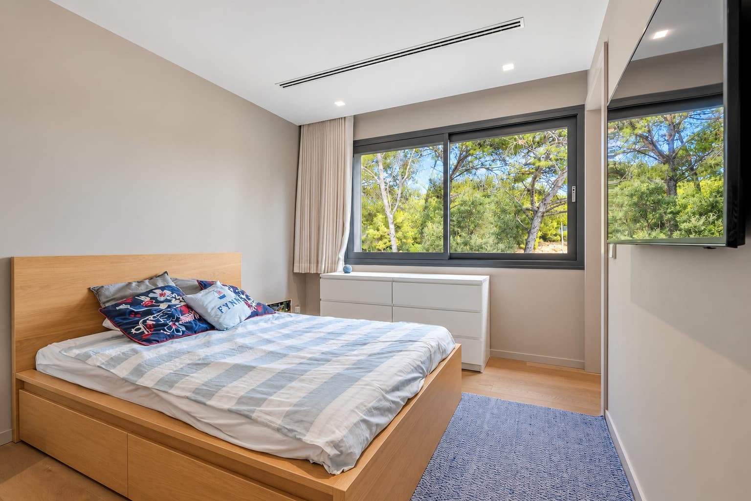 Modern Villa with Sea Views Beside a Protected Nature Reserve in Santa Ponça - Gallery image 18