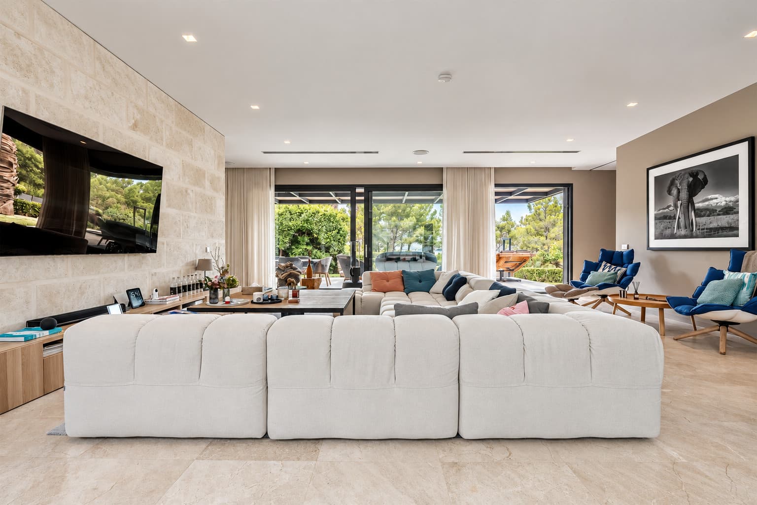 Modern Villa with Sea Views Beside a Protected Nature Reserve in Santa Ponça - Gallery image 9